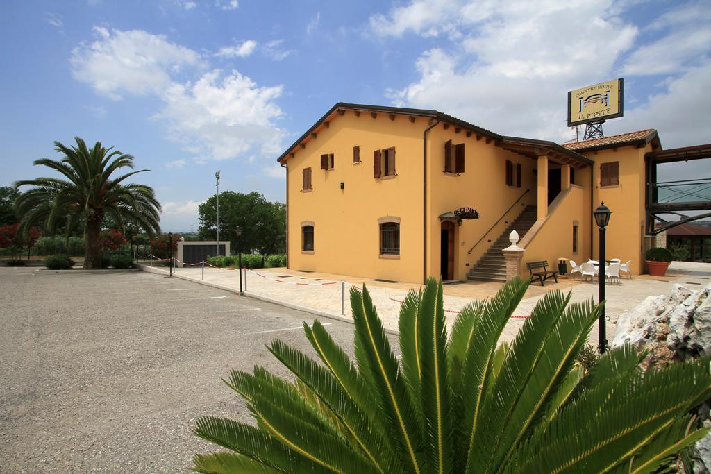 Country House Il Ponte Alba Adriatica Exterior photo